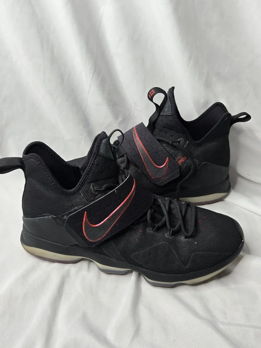 Nike LeBron 14 XIV Bred Black University Red 852405-004 Men’s Size 12